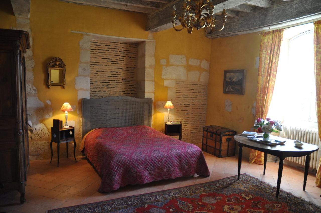 Chateau La Gentilhommiere Du Puits Notre-Dame 30 Rue De L'Eglise 24110 Saint Leon Sur L'Isle 外观 照片