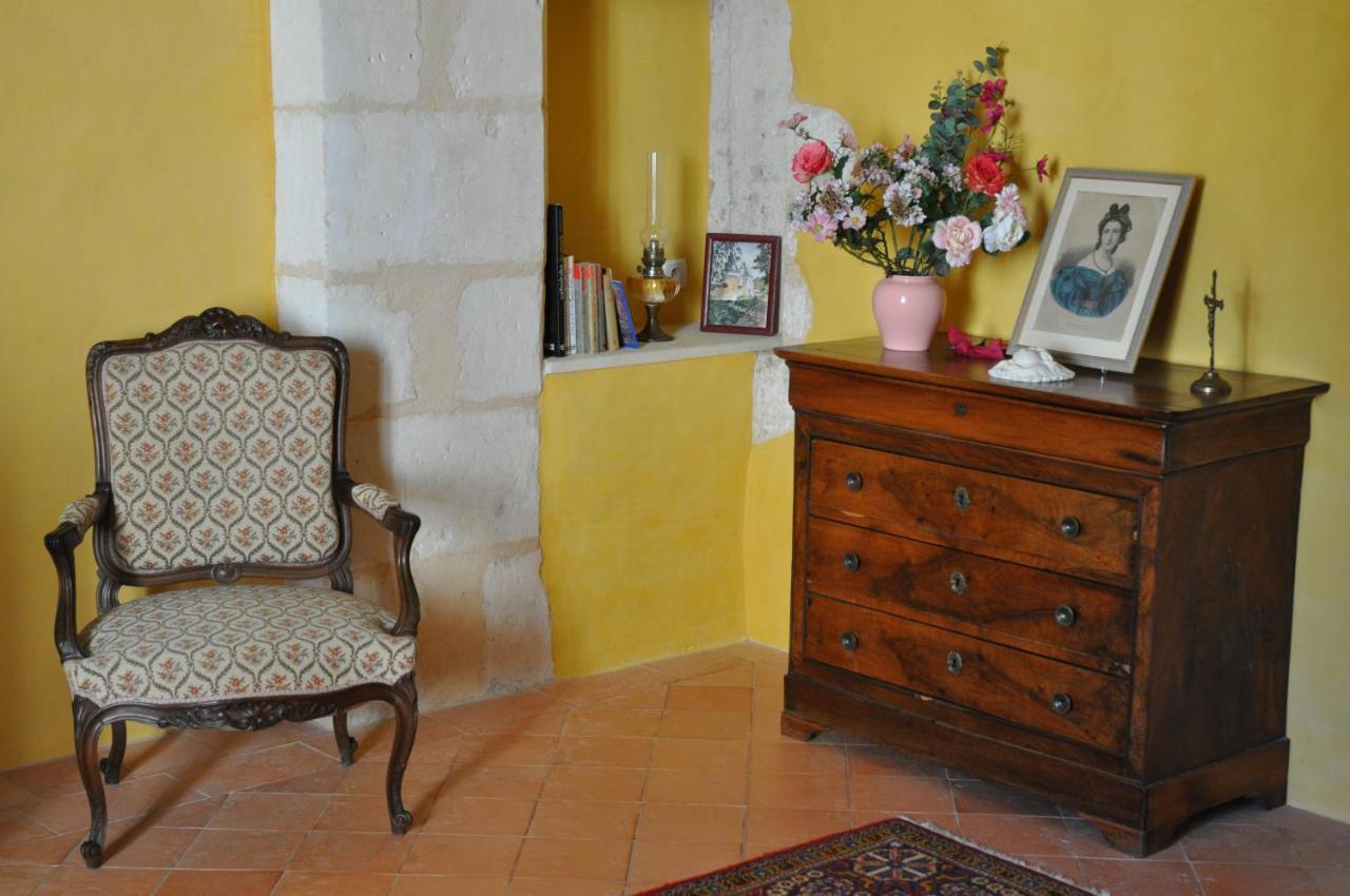 Chateau La Gentilhommiere Du Puits Notre-Dame 30 Rue De L'Eglise 24110 Saint Leon Sur L'Isle 外观 照片