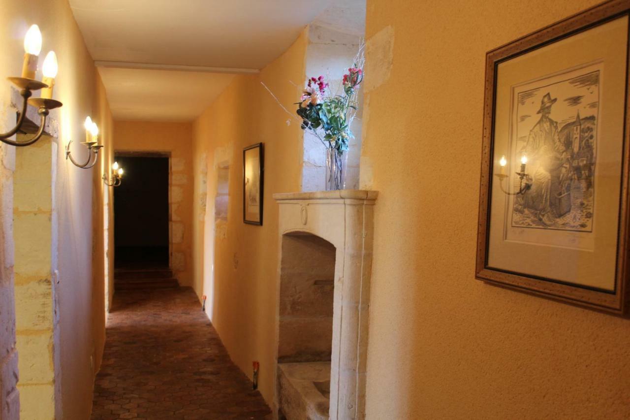 Chateau La Gentilhommiere Du Puits Notre-Dame 30 Rue De L'Eglise 24110 Saint Leon Sur L'Isle 外观 照片