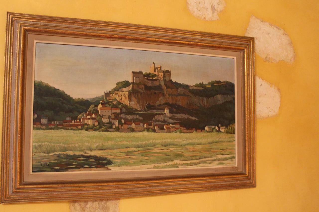Chateau La Gentilhommiere Du Puits Notre-Dame 30 Rue De L'Eglise 24110 Saint Leon Sur L'Isle 外观 照片