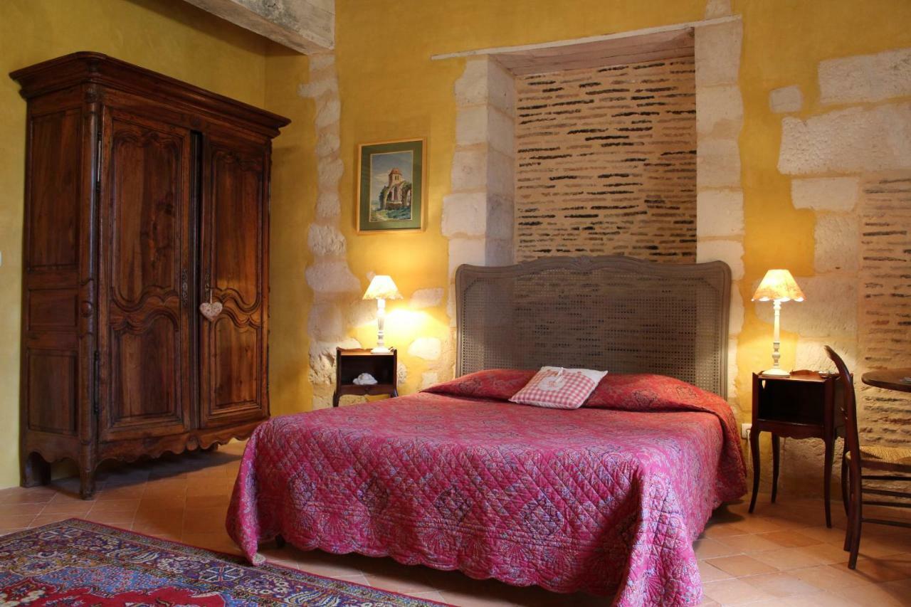 Chateau La Gentilhommiere Du Puits Notre-Dame 30 Rue De L'Eglise 24110 Saint Leon Sur L'Isle 外观 照片